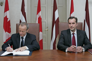 KANADA.JPG (16714 bytes)