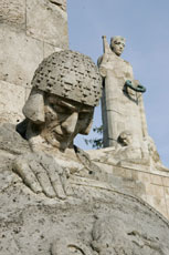 01.JPG (12065 bytes)