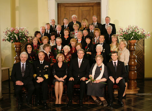 03.JPG (54042 bytes)