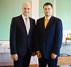 00.JPG (13518 bytes)