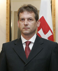 02.JPG (10948 bytes)