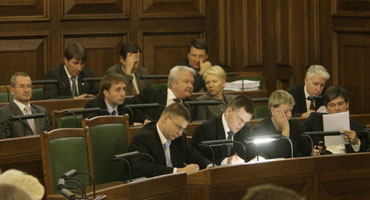 00.JPG (19418 bytes)