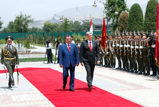 TADZIKISTANA1.JPG (28097 bytes)