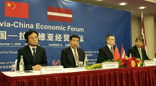 KINA2.JPG (55211 bytes)