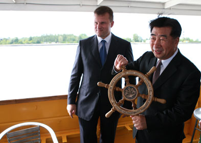 KINA5.JPG (24866 bytes)