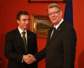 NATO1.JPG (12400 bytes)