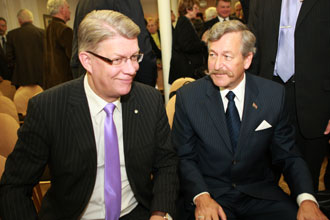 PBLA1.JPG (19696 bytes)