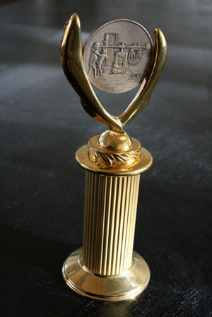 ZVAIGZNAJS.JPG (25984 bytes)