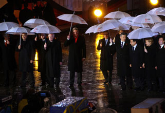 01.JPG (21799 bytes)