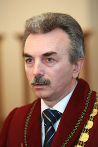 KUTRIS.JPG (14104 bytes)